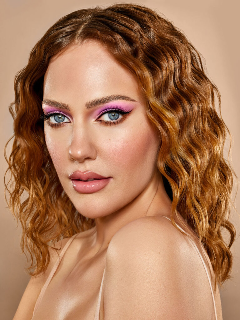 Meryem Uzerli - by Natascha Lindemann